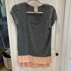 Dolan Left Coast Collection By Anthropologie gray and peach medium short sleeve